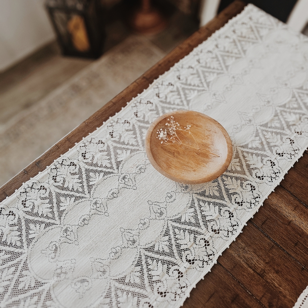Vintage Lace Cream Table Runner - Picture 2 of 5